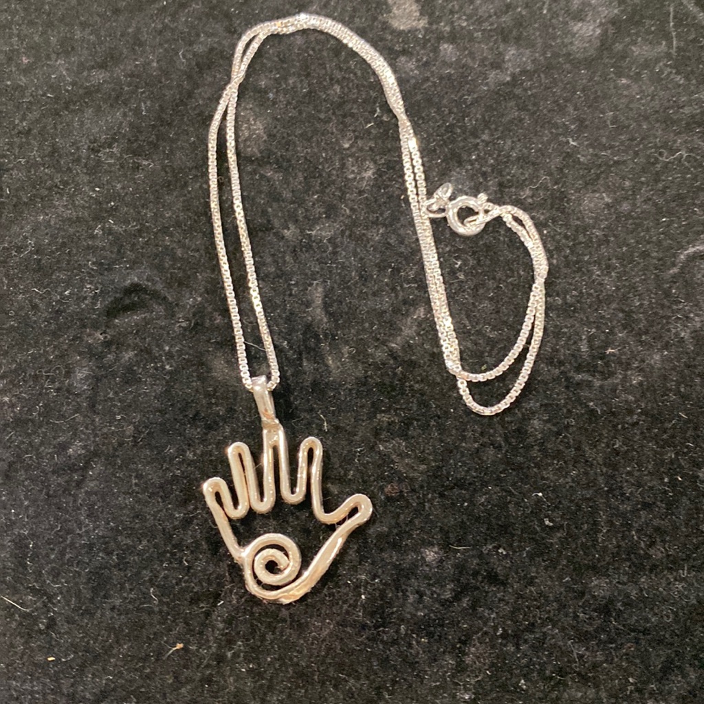 Sterling Silver Healing Hand Pendant With 16 Sterling Silver Chain 72$